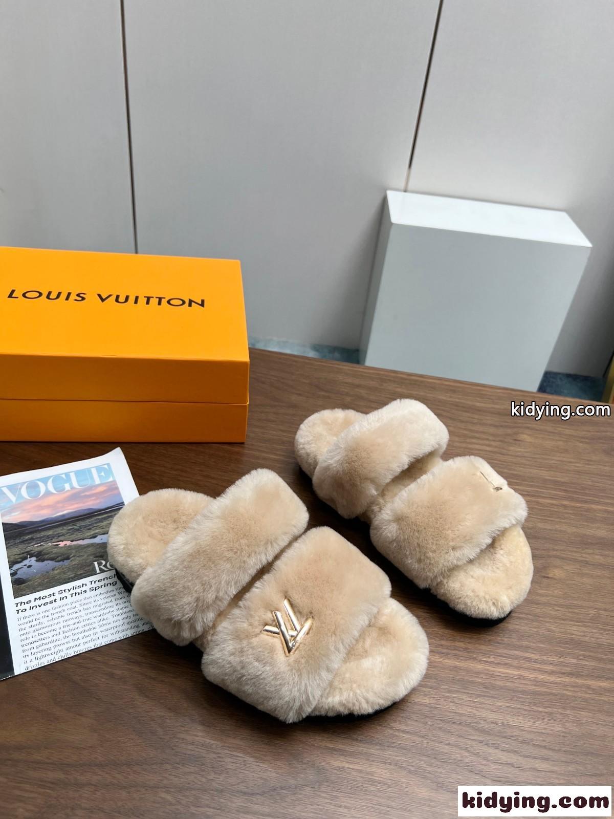 ふわふわ 可愛い LVロゴ ミュール ルイヴィトン サンダル コピー 秋冬 ベージュ-1