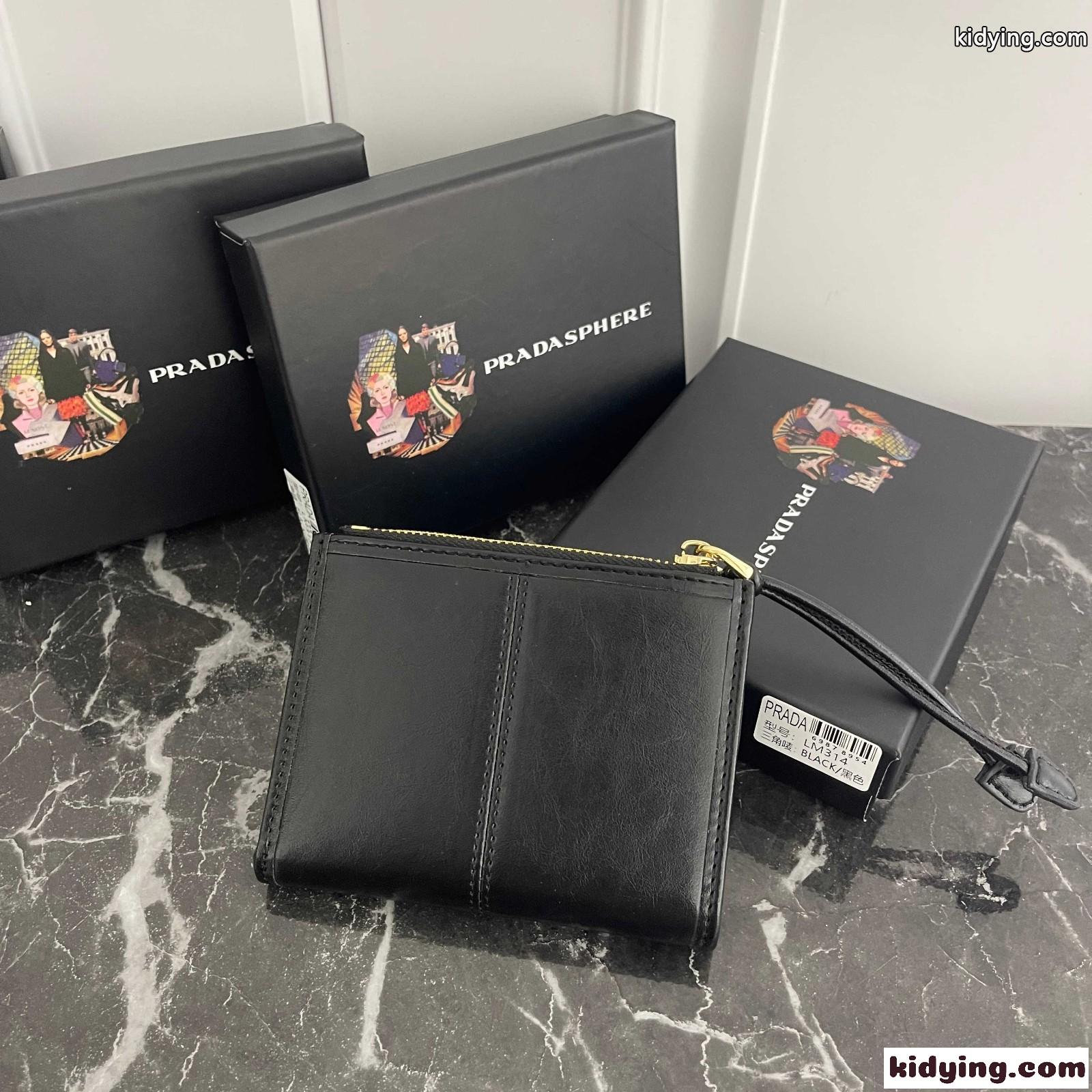 上品 シンプル 二つ折り財布 プラダ 財布 コピー コンパクトウォレット ブラック-1
