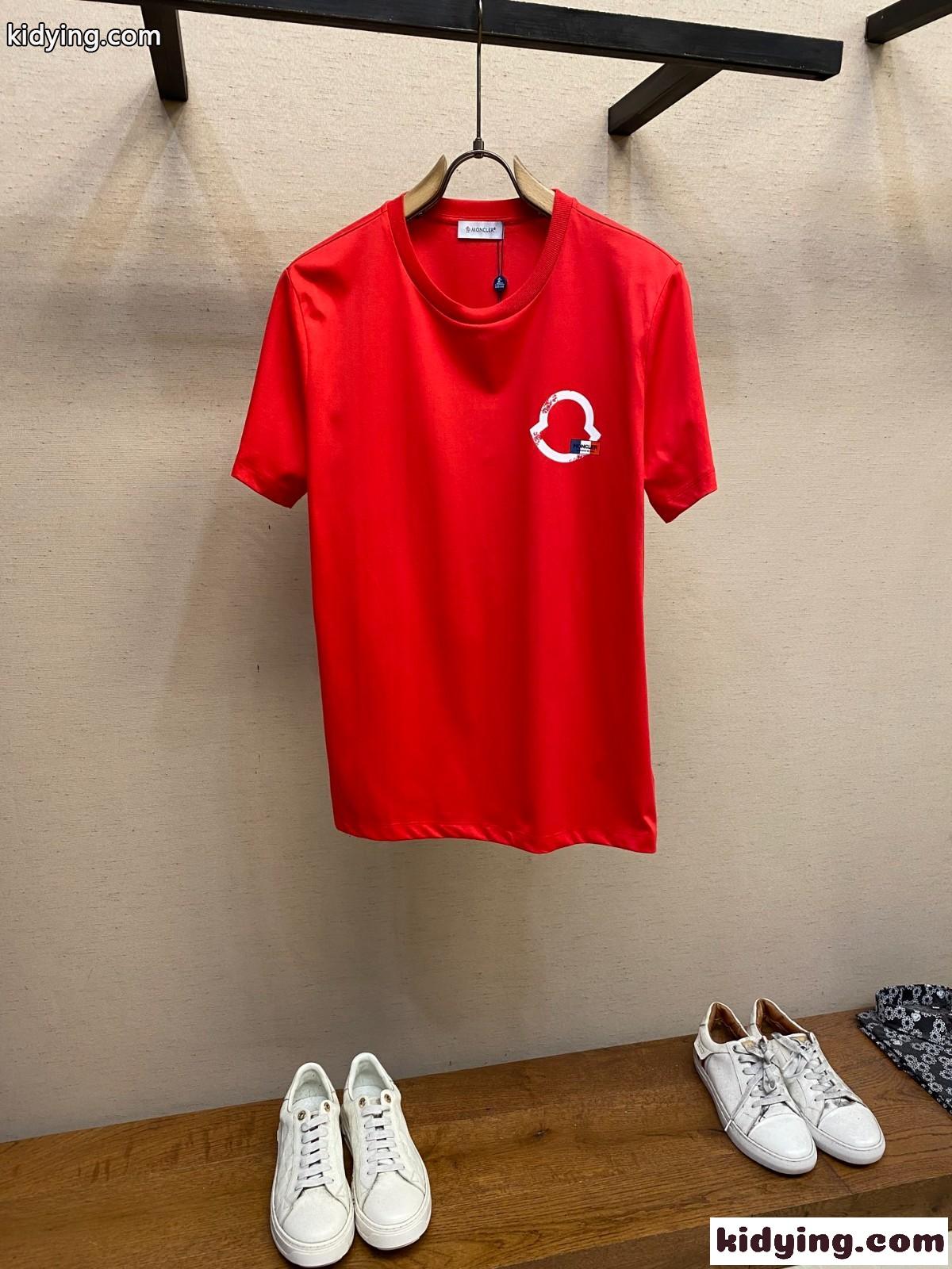 シンプル クルーネック 半袖Tシャツ モンクレール Tシャツ スーパーコピー レッド-1