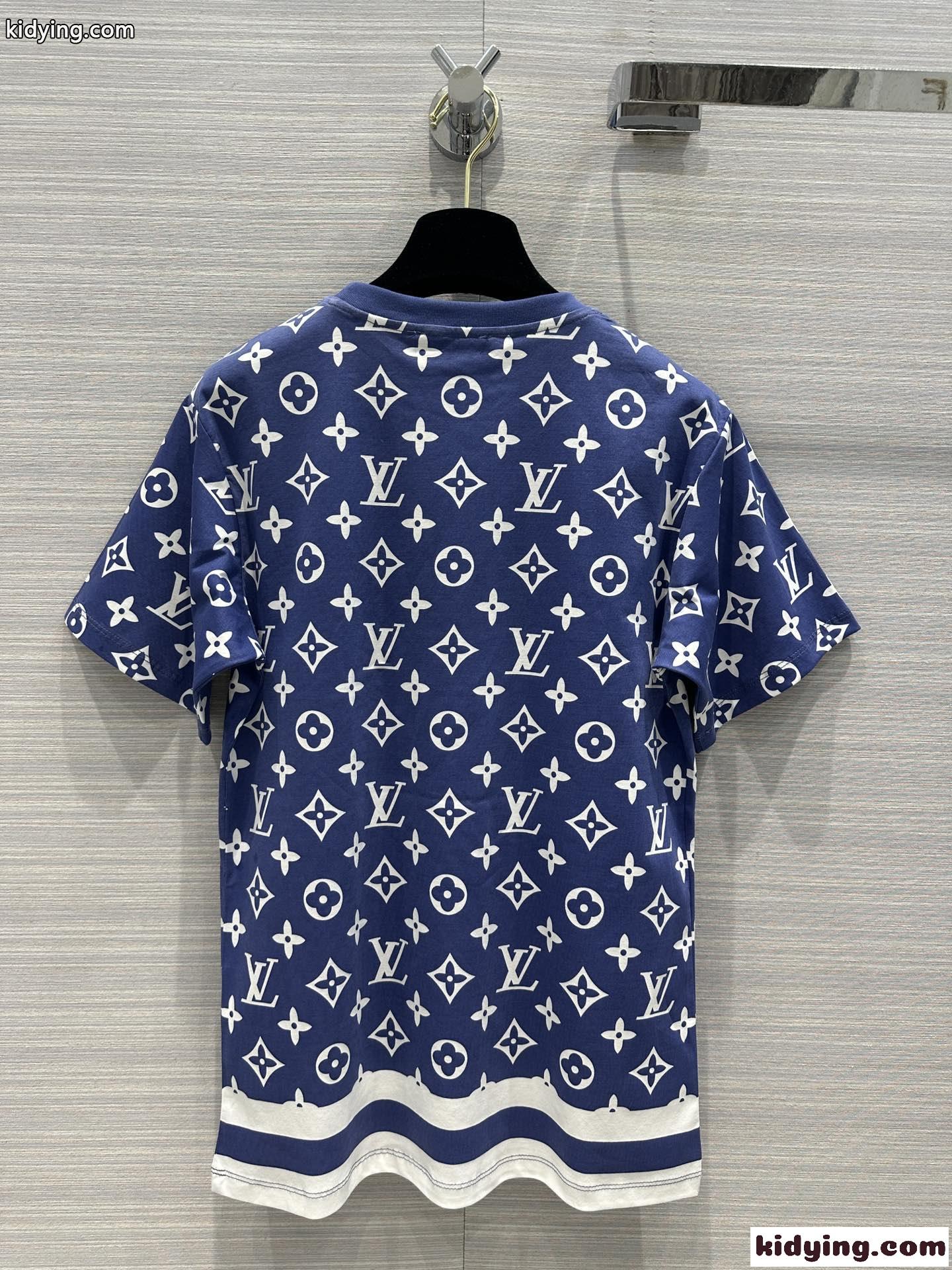 定番 人気 モノグラム クルーネック 半袖Tシャツ ルイヴィトン Tシャツ コピー ユニセックス-3