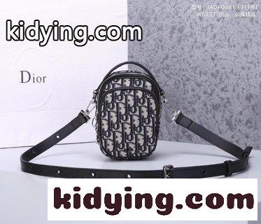 Diorディオメンズバッグ 斜めがけバッグ ディオール バッグ 偽物 見分け方コピー 工場出荷品は必ず品質を決める 実物を撮影して 同じ商品を見る-2