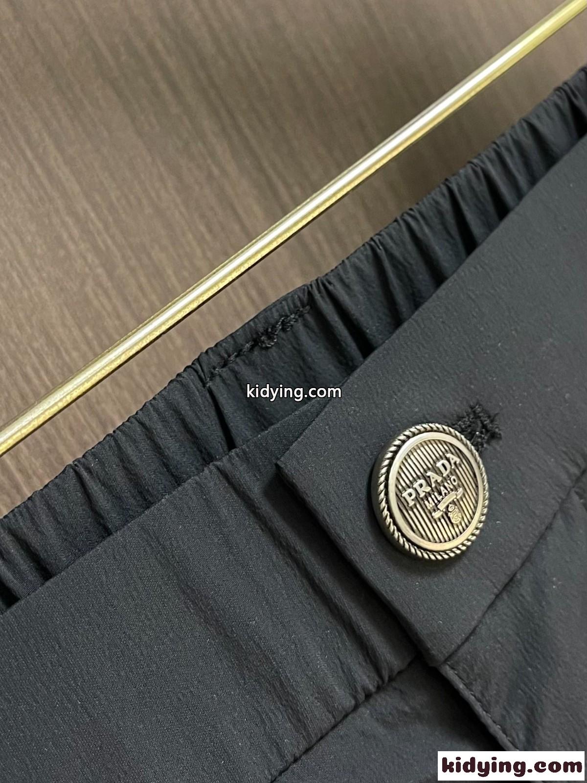 洗練された 上品 ロングパンツ プラダ パンツ コピー メンズ ズボン ブラック-4