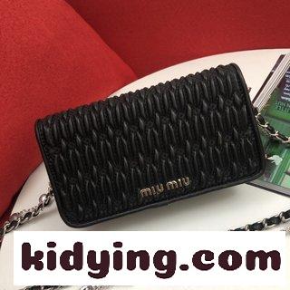 ミュウミュウ バッグ 人気コピー コーナーの新しいウォータードリルのチェーンバッグ 一つバッグ3種類の使い方-2