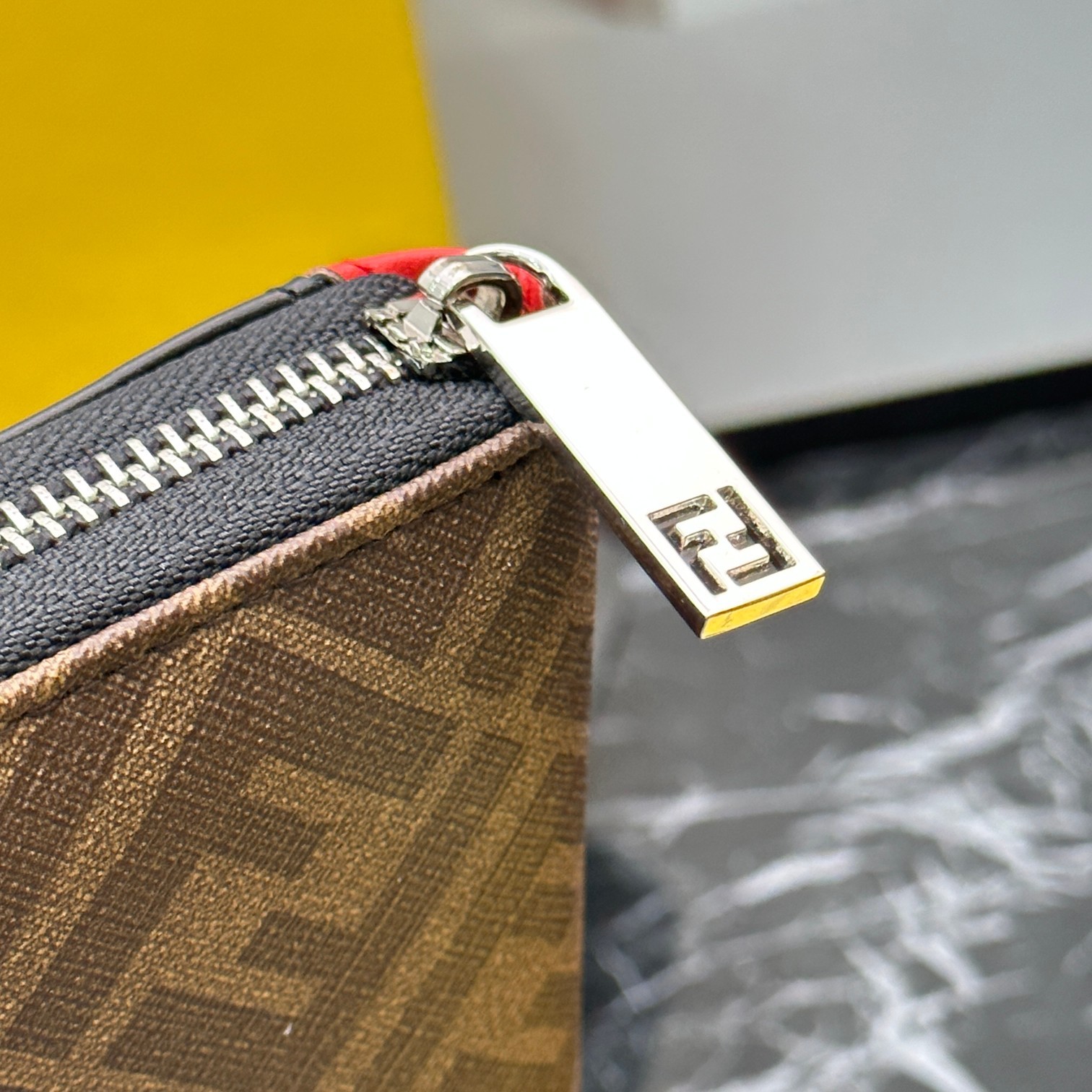 フェンディ 財布 コピー 人気 ラウンドファスナー ウォレット 長財布-4