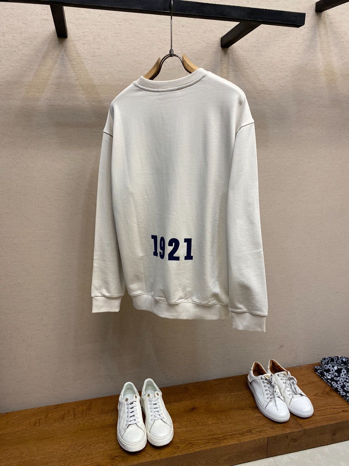 定番 ゆったり 合わせやすい スウェットシャツ グッチ Tシャツ コピー ユニセックス-1
