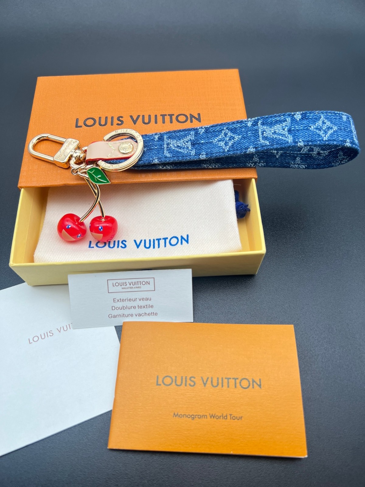 可愛い 人気 LV x TM デニム キーホルダー ルイ・ヴィトン スーパーコピー-0