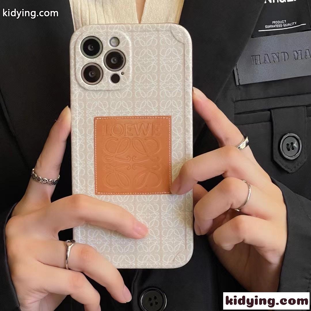 おしゃれ 可愛い ロエベ アイフォンケース コピー 高級感 スマホケース レンズ保護 ソフトケース 携帯ケース-0