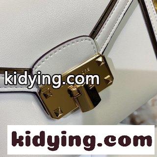 MK Boweryメッセンジャーバッグ マイケルコース バッグ 評判コピー コーナーの最新情報はヴィンテージ風のJessie新作豆腐バッグ-1