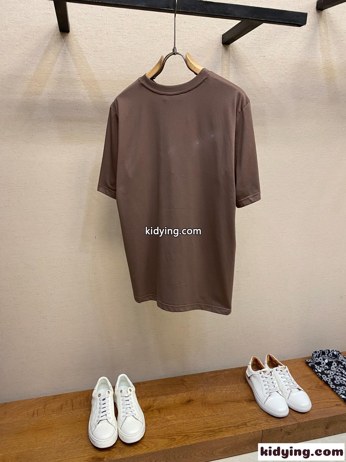 シンプル カジュアル ロゴ 半袖Tシャツ フェンディ Tシャツ 偽物 クルーネック-0