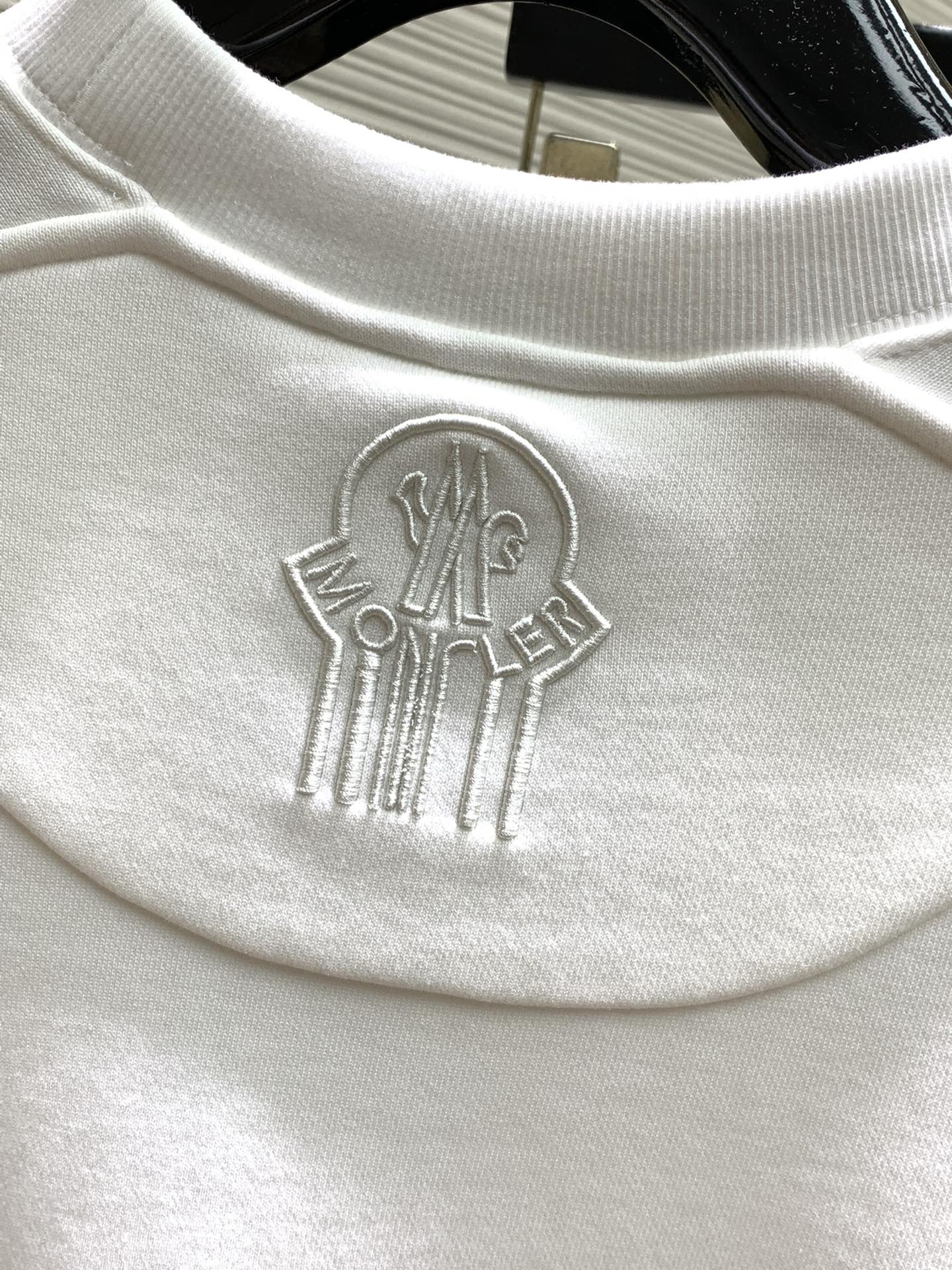シンプル おしゃれ クルーネック スウェットシャツ モンクレール Tシャツ コピー-4