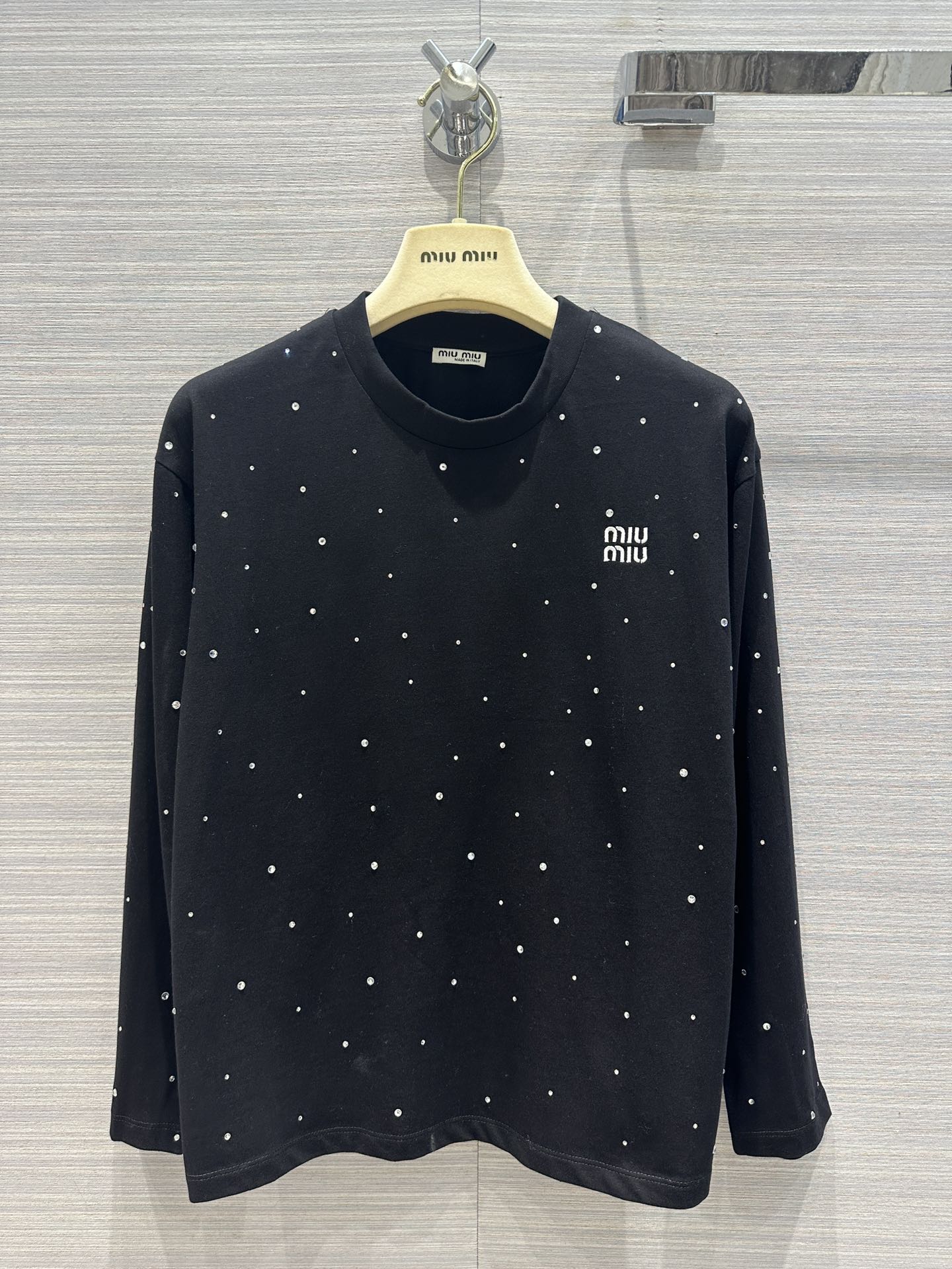 カジュアル クルーネック クリスタル付 ミュウミュウ Tシャツ コピー ロングスリーブ ブラック-1