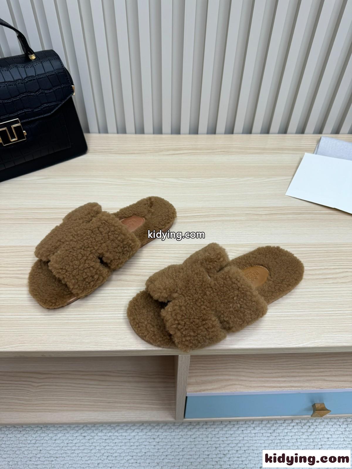 エルメス スーパーコピー 履き心地抜群 もこもこ オラン サンダル メンズシューズ-1