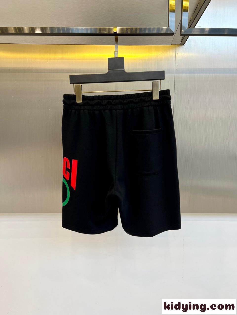カジュアル 合わせやすい グッチ パンツ 偽物 メンズ ショートパンツ ブラック-0
