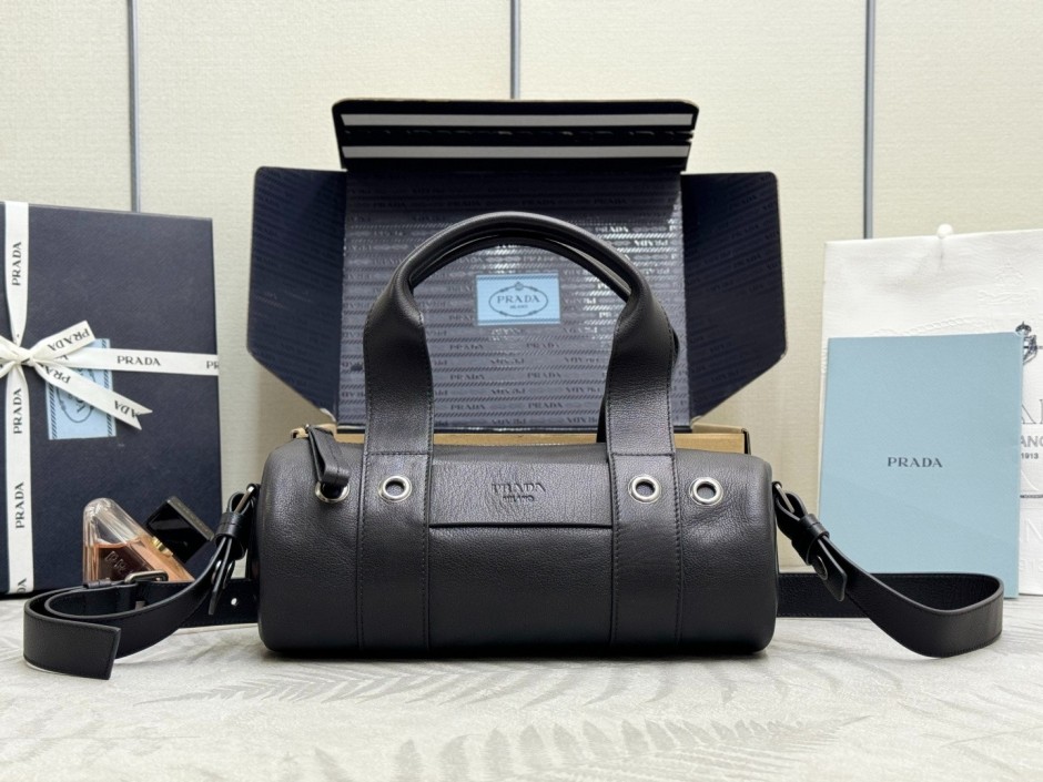プラダ ルート ラージ レザー トップハンドルバッグ スーパーコピー ブラック-1
