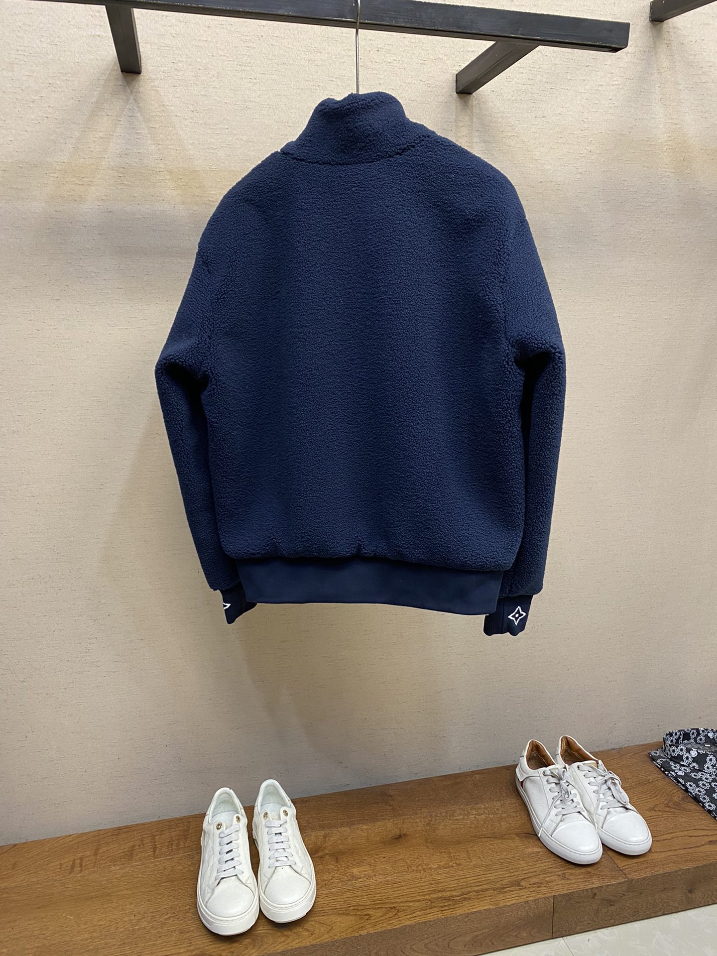 ルイヴィトン ジャケット コピー メンズ レザーパッチフリースブルゾン-1