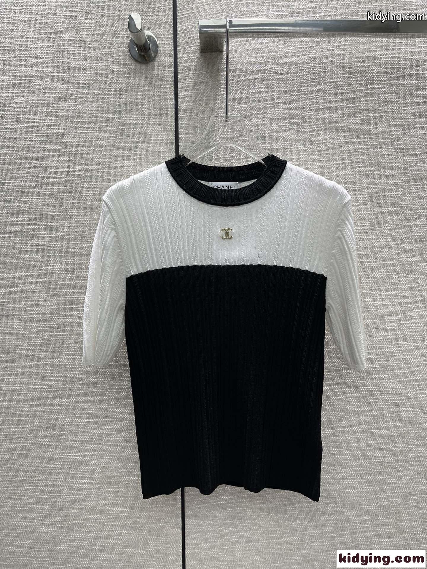 おしゃれ フェミニン バイカラー 優しい肌触り 快適 シャネル tシャツ コピー 半袖 カットソー トップス-1