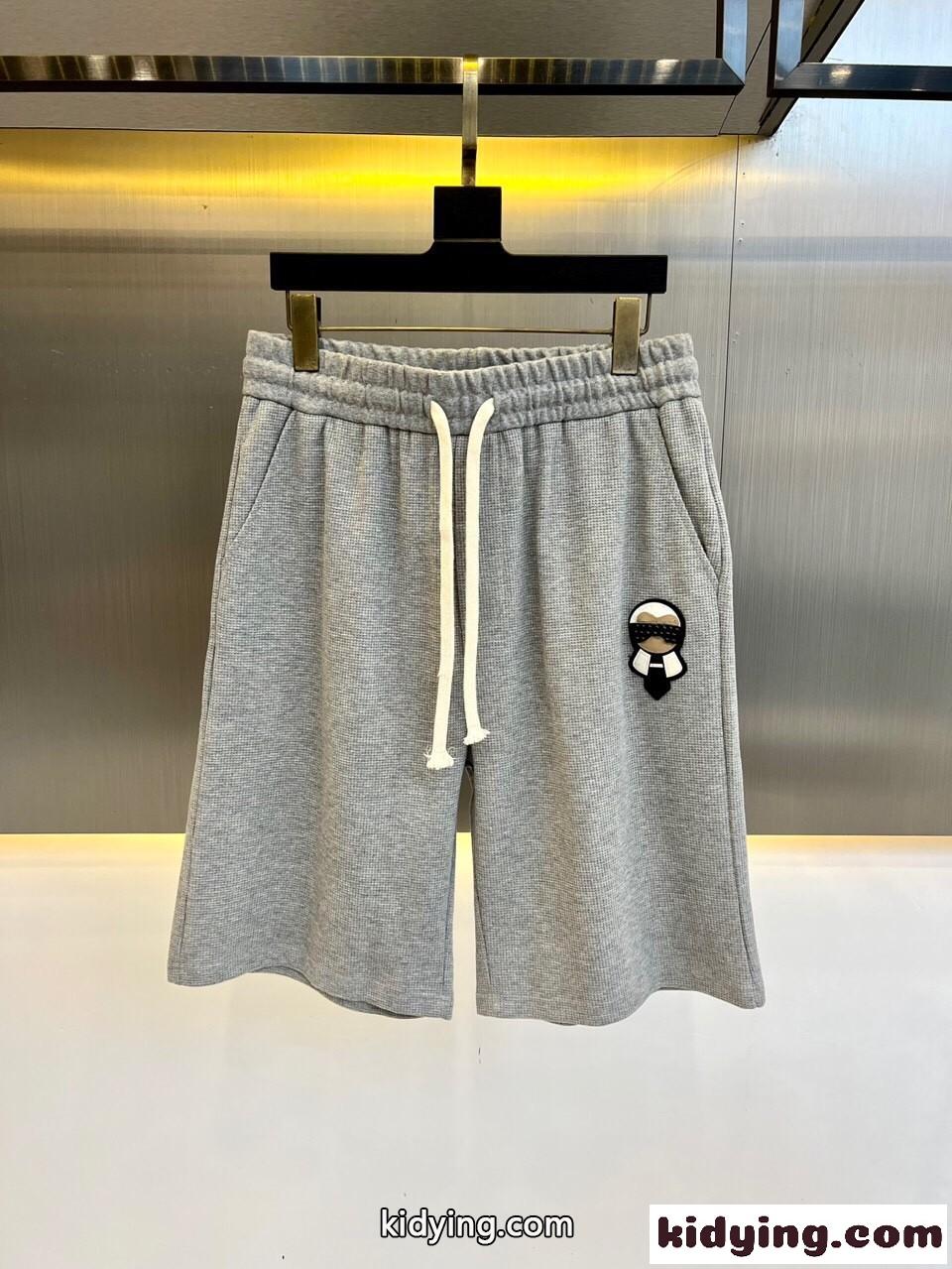 カジュアル ロゴパッチ ショートパンツ フェンディ パンツ コピー ライトグレー-0