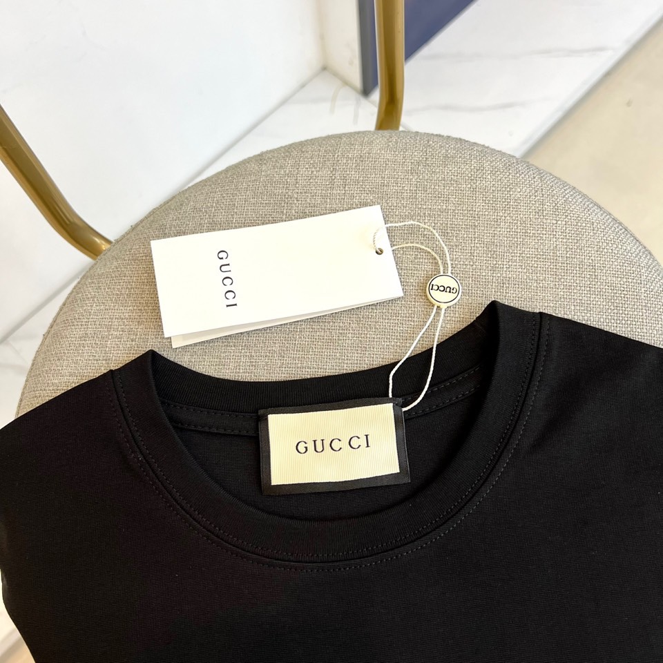 シンプル お洒落 ロゴ 半袖Tシャツ グッチ Tシャツ 偽物 クルーネック ブラック-3