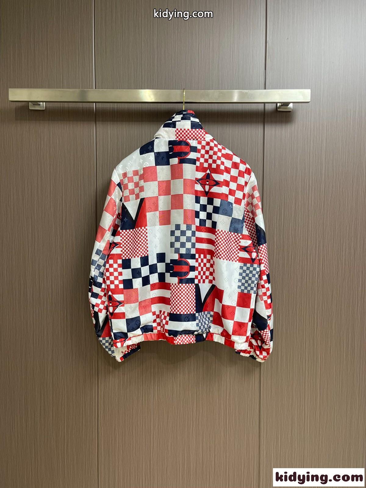 リバーシブルナイロンウインドブレーカー ルイヴィトン ジャケット コピー ユニセックス-0