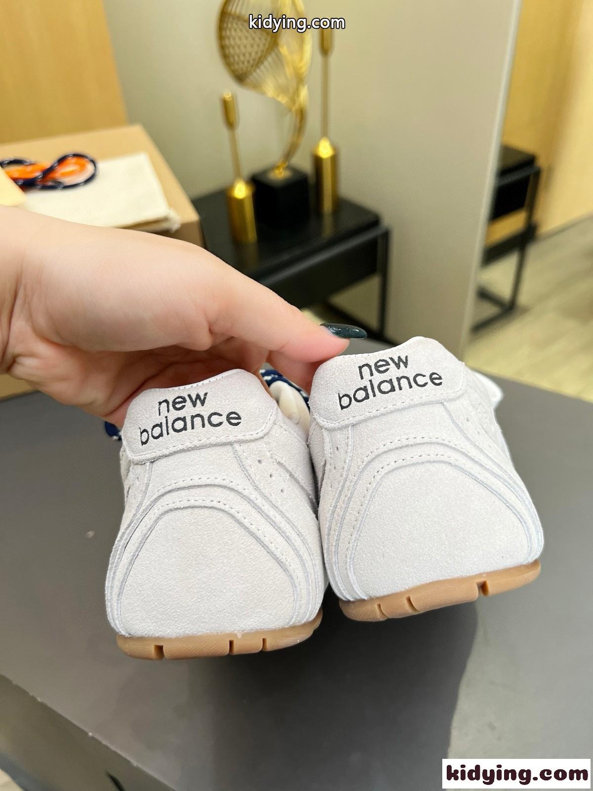 New Balance x Miu Miu xxx スエードスニーカー ミュウミュウ スニーカー コピー ホワイト-2