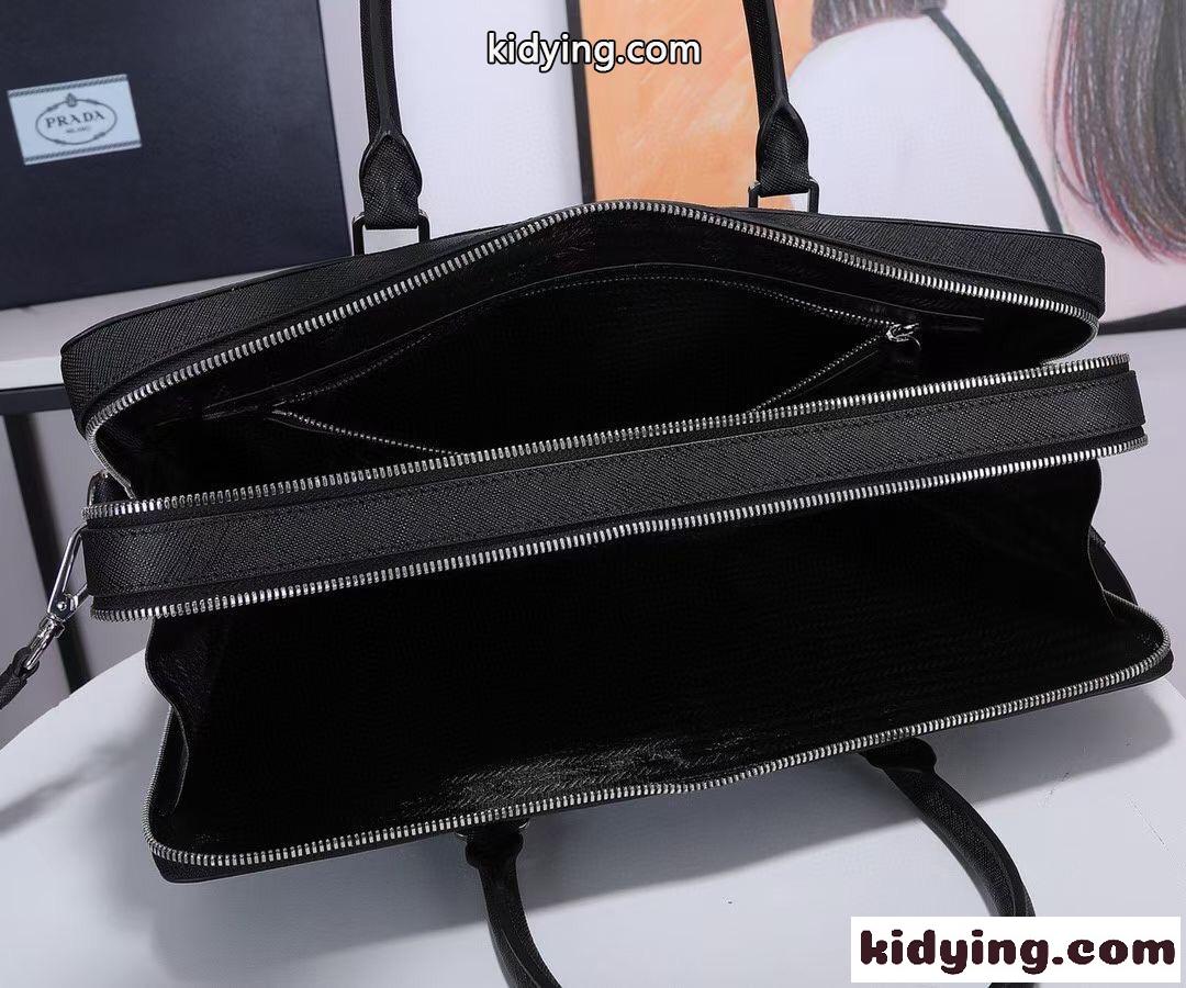 上品 高級感 サフィアーノレザー ビジネスバック プラダ バッグ コピー 2WAYブリーフバッグ-3