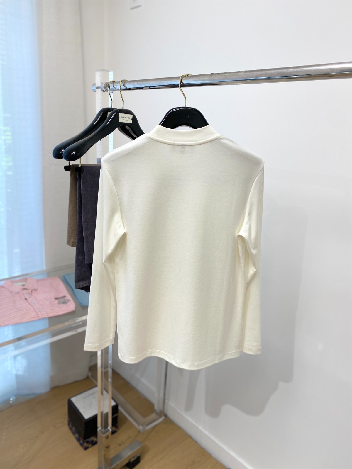 シンプル ロゴ入り アルマーニ Tシャツ コピー 長袖Tシャツ ホワイト-4