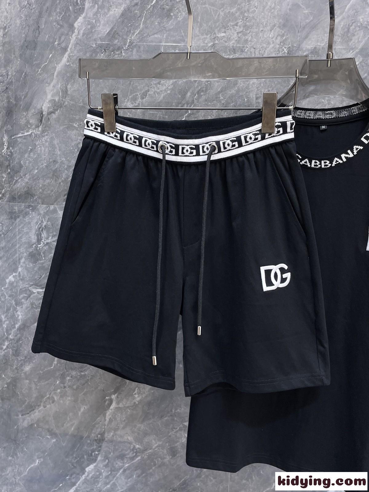 半袖Tシャツ×ショートパンツ2点セット ドルチェ&ガッバーナ セットアップ 偽物 ブラック-3
