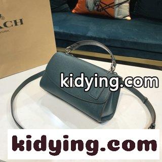 コーチバッグ お手入れ コピー COACH ×GUANG YUのコラボ版が発売されると好評を博し クールな造形をしています-0