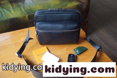 超柔軟で快適な皮質の筋目がはっきりしてきめ細かくて ルイヴィトン バッグ ショルダー コピー-4