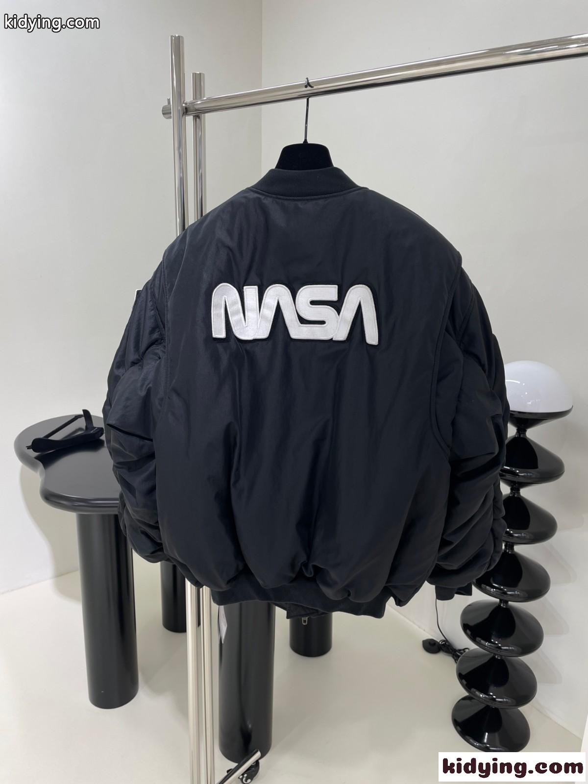 BALENCIAGA NASA コラボ オーバーサイズ ボンバージャケット スーパーコピー-1