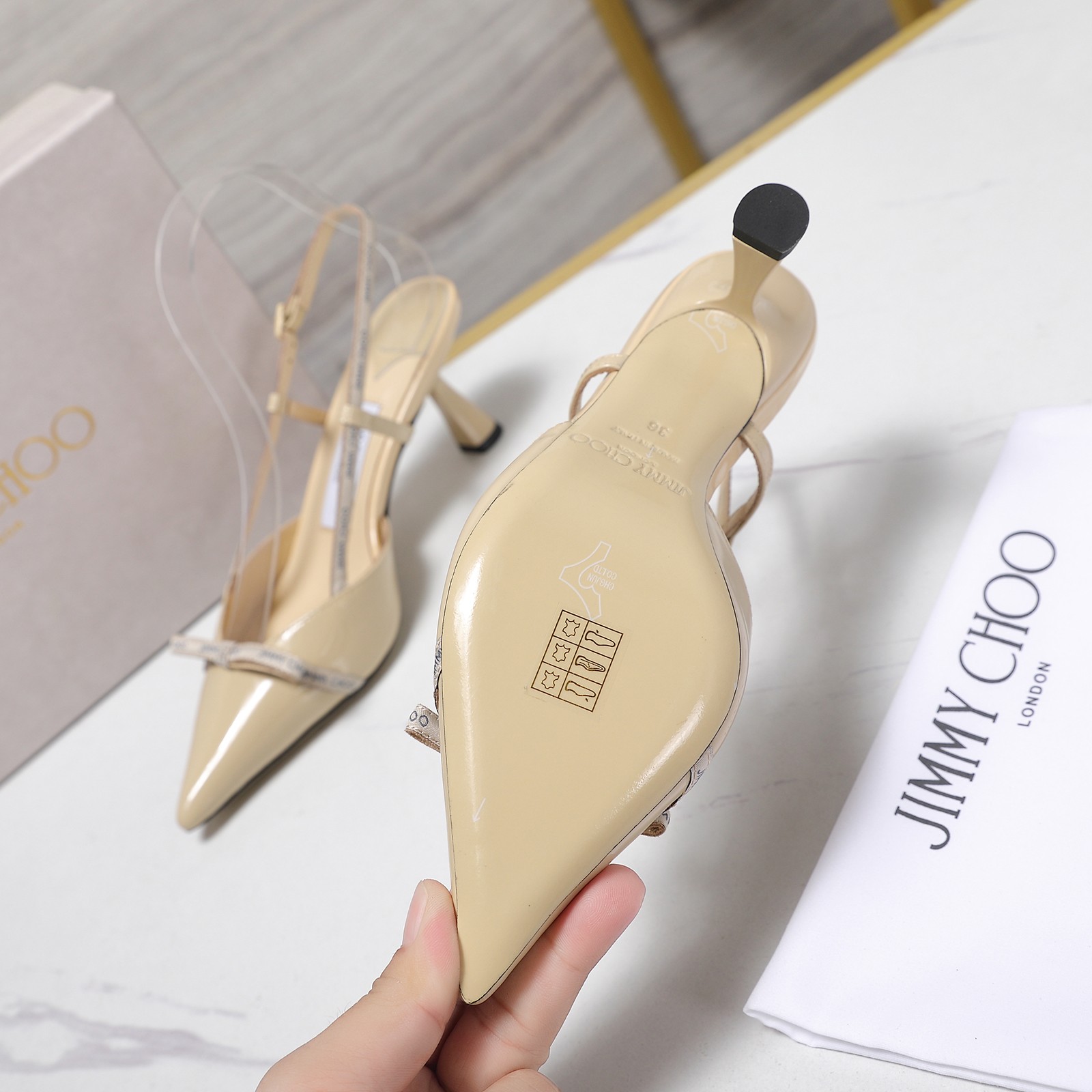 洗練された パテントレザー ジミーチュウ パンプス スーパーコピー スリングバック カミラ 65-3