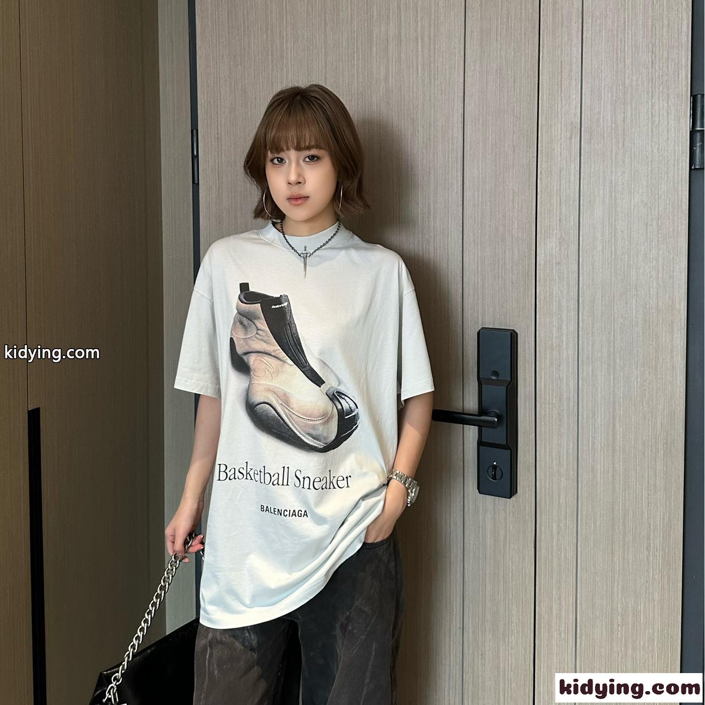 オーバーサイズ バレンシアガ Basketball Sneaker Tシャツ コピー ユニセックス-1