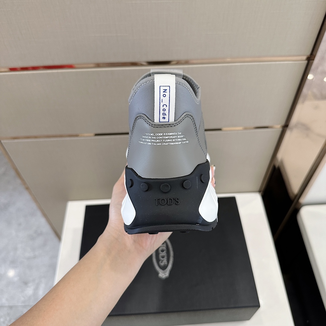 大人気 軽量 快適 トッズ NoCode J スニーカー コピー メンズシューズ グレー-1