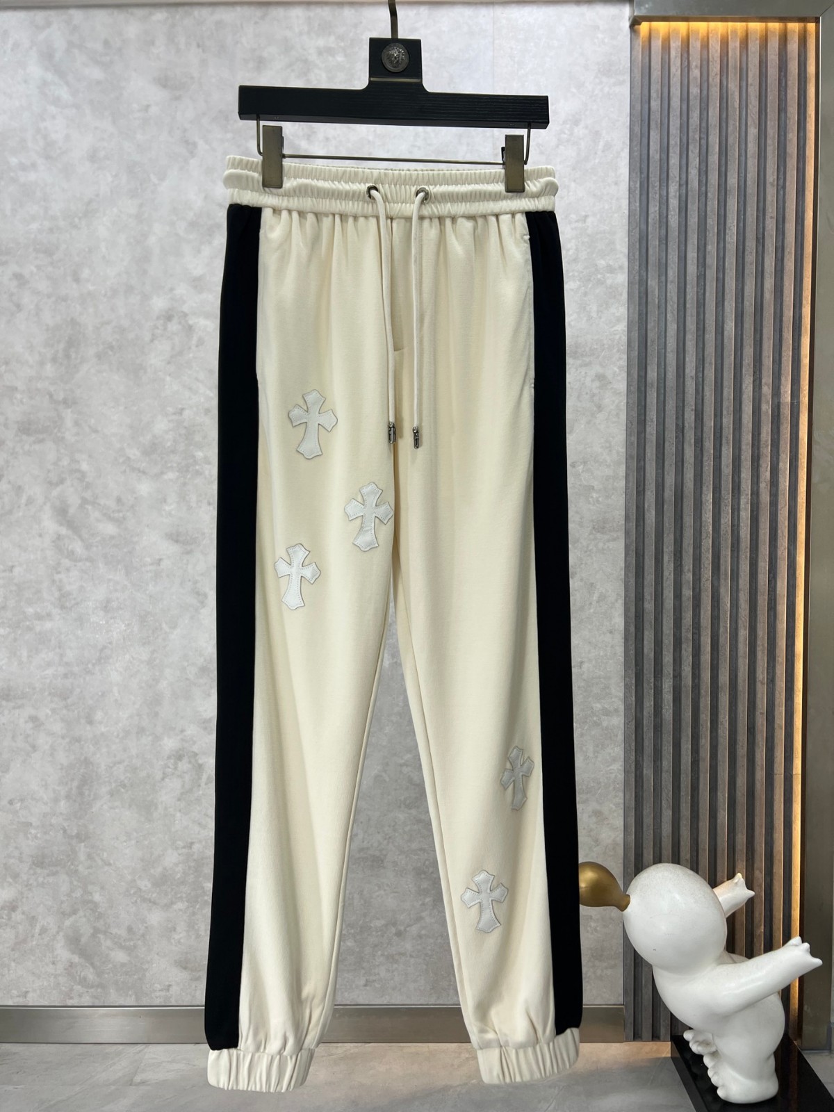 カジュアル 合わせやすい クロムハーツ パンツ コピー クロスパッチ-1