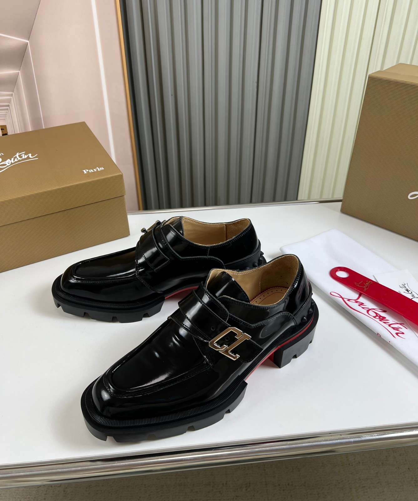 クリスチャン・ルブタン シューズ コピー 上品 高級感 人気 メンズ ローファー-2