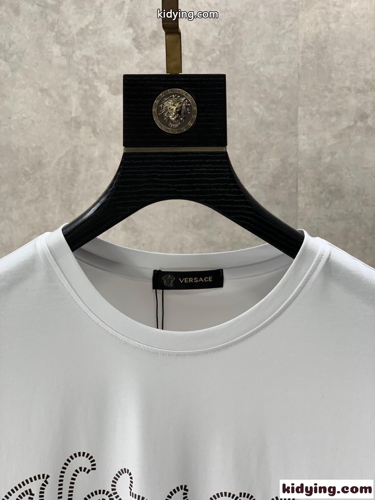 バーシティー ロゴ Tシャツ 半袖 トップス ヴェルサーチェ Tシャツ コピー-1