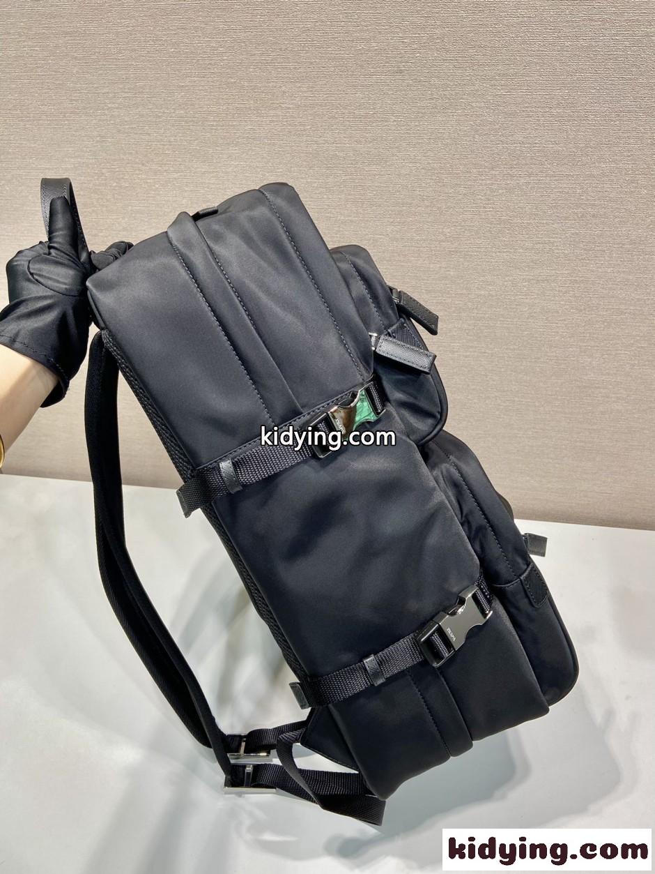 プラダ Re-Nylon xサフィアーノレザー バックパック スーパーコピー 2VZ101 ブラック-2