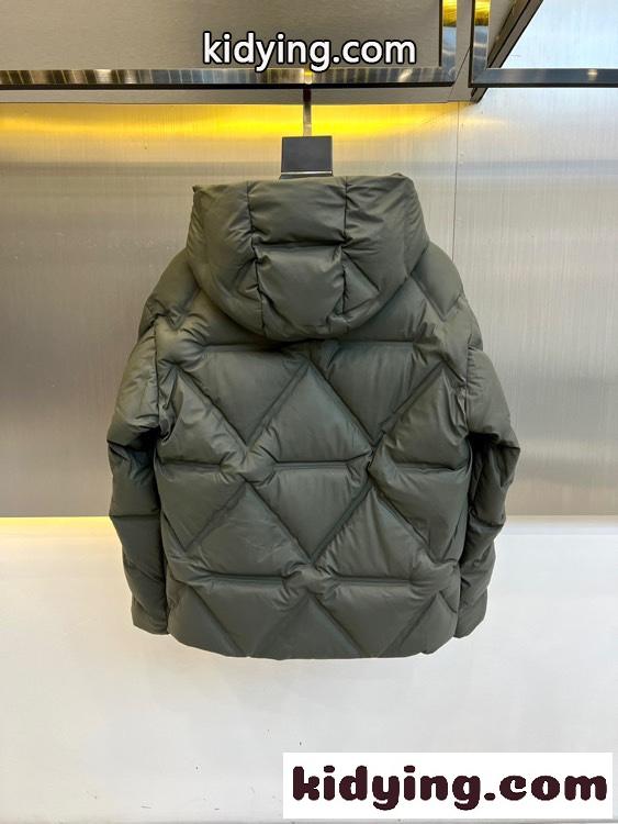 洗練された 上品 レザーダウンブルゾン プラダ ダウンジャケット コピー グリーン-4