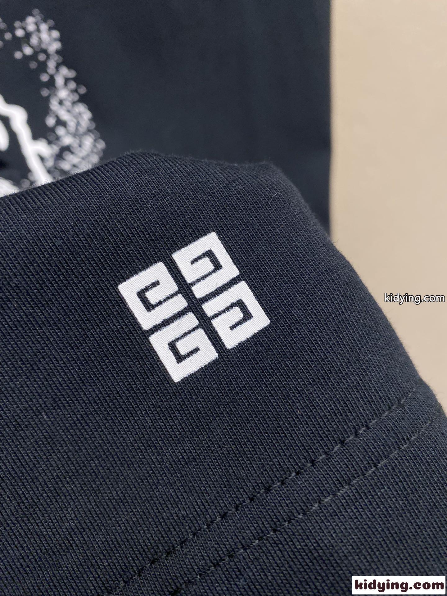 ジバンシィ Tシャツ 偽物 着心地いい コットン クルーネック 半袖Tシャツ-3