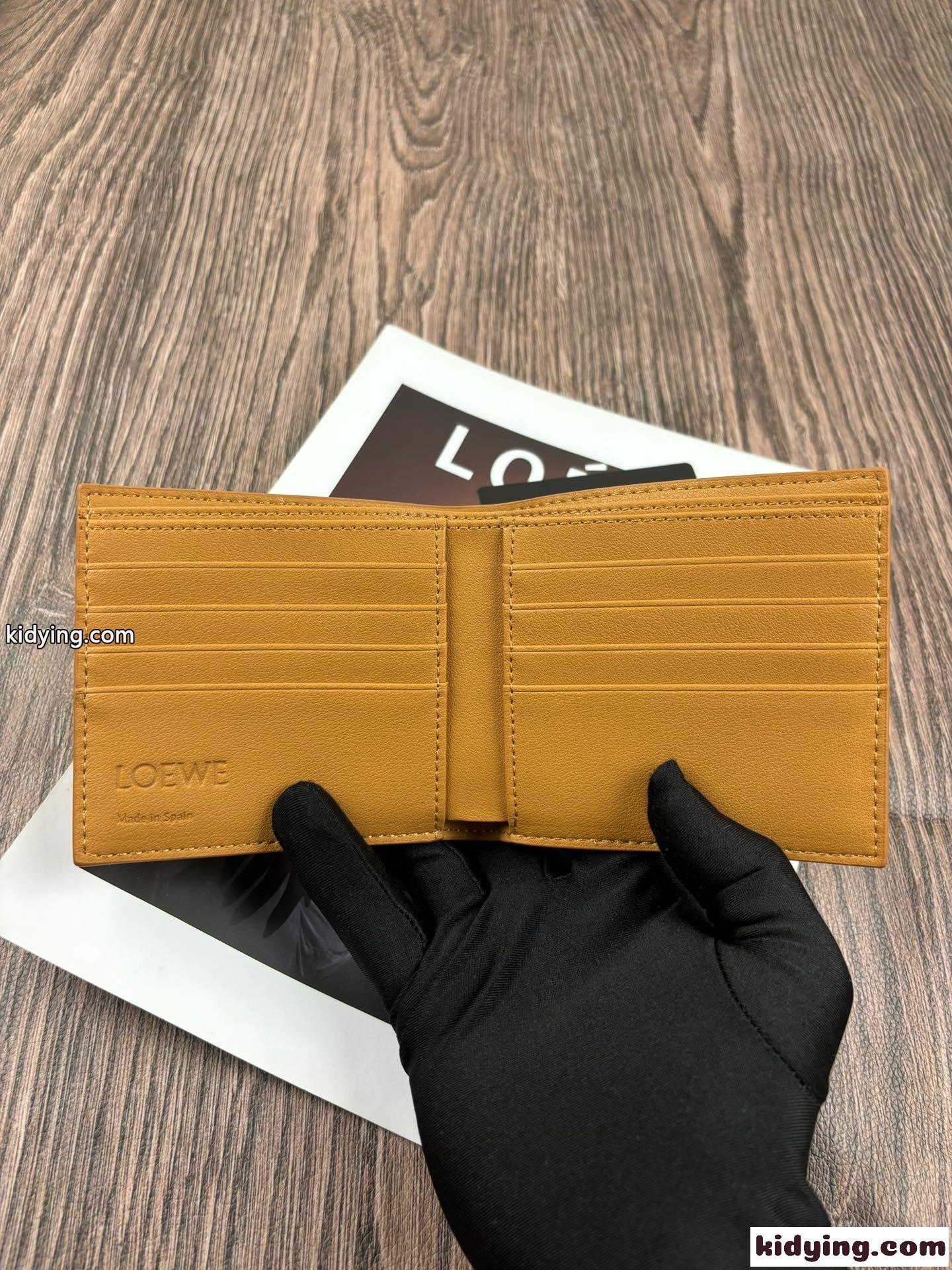 定番 人気 2つ折り財布 ロエベ 財布 コピー コンパクト ウォレット イエロー-2