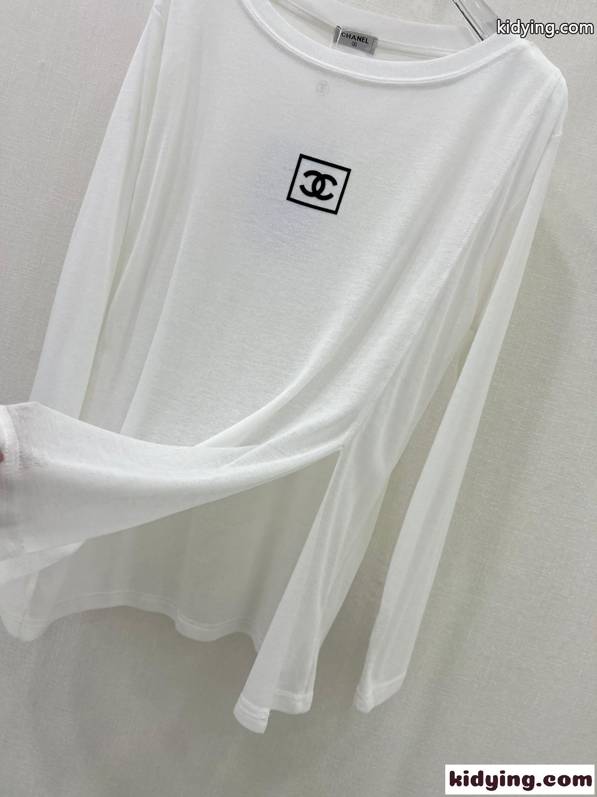 シンプル ロゴ 日焼き止め 長袖Tシャツ シャネル Tシャツ 偽物 ホワイト-1