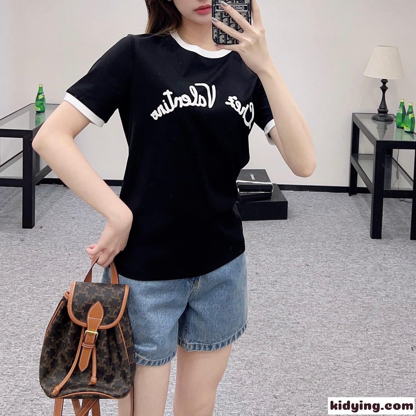 定番 カジュアル コットン 半袖Tシャツ ヴァレンティノややあり Tシャツ コピー ブラック-0