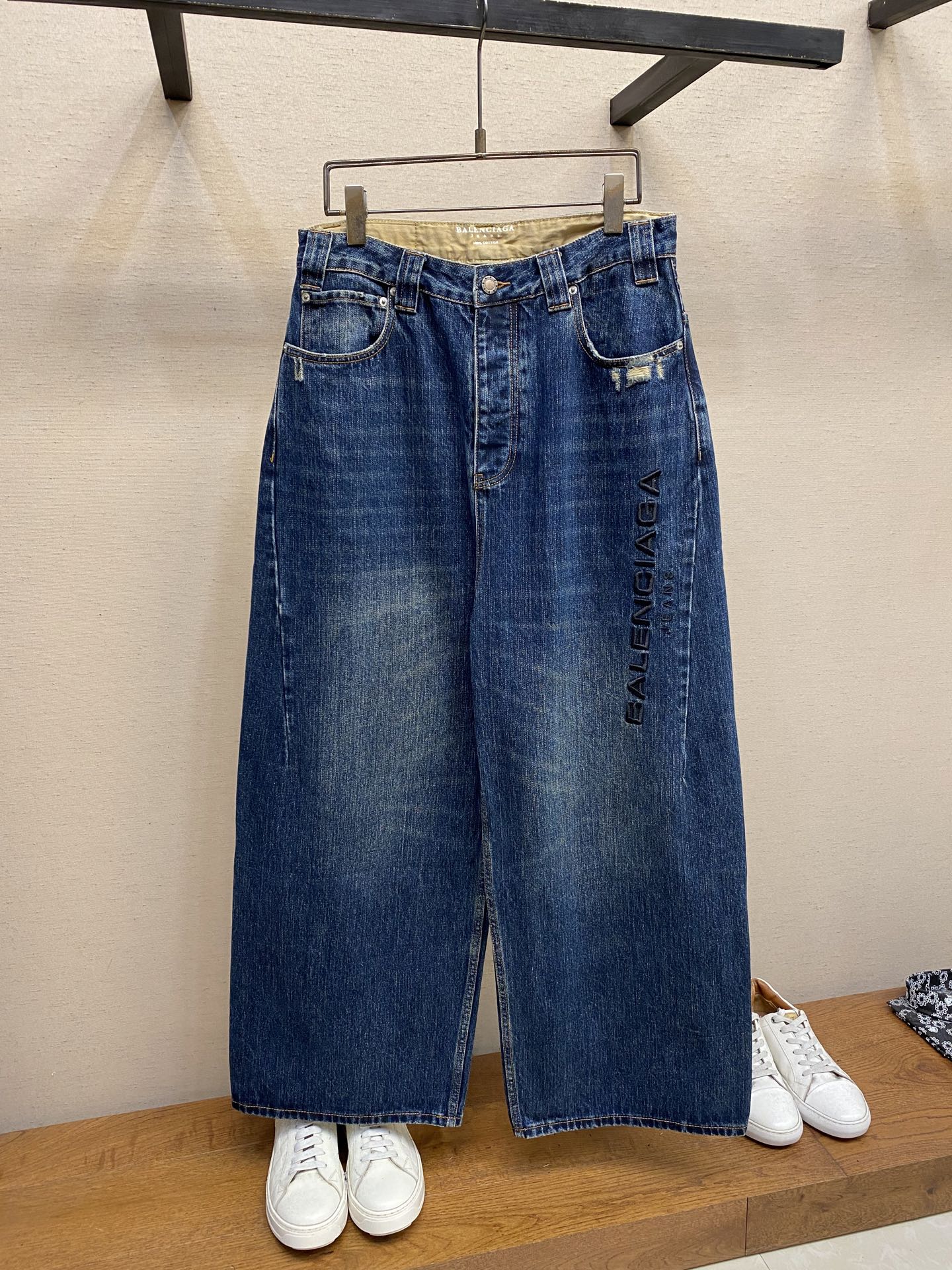 カジュアル ゆったり ロゴ刺繍 バレンシアガ ジーンズ コピー デニムパンツ-0