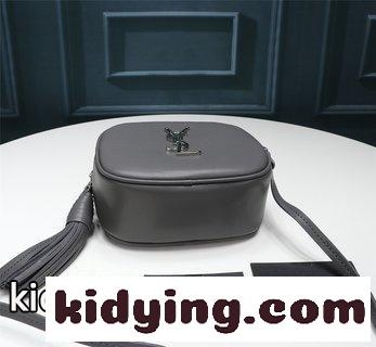 サンローランSLP Saint Laurent bag イヴ・サンローラン ばっぐ コピー, 春夏のフリンジは小さい方のバッグを片肩に斜めにかける-3