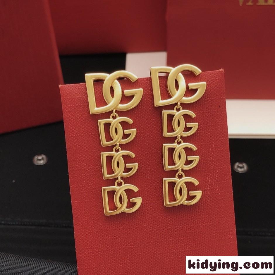 目を引く DGロゴ 揺れる ピアス ドルチェ&ガッバーナ イヤリング 偽物 ゴールド-0