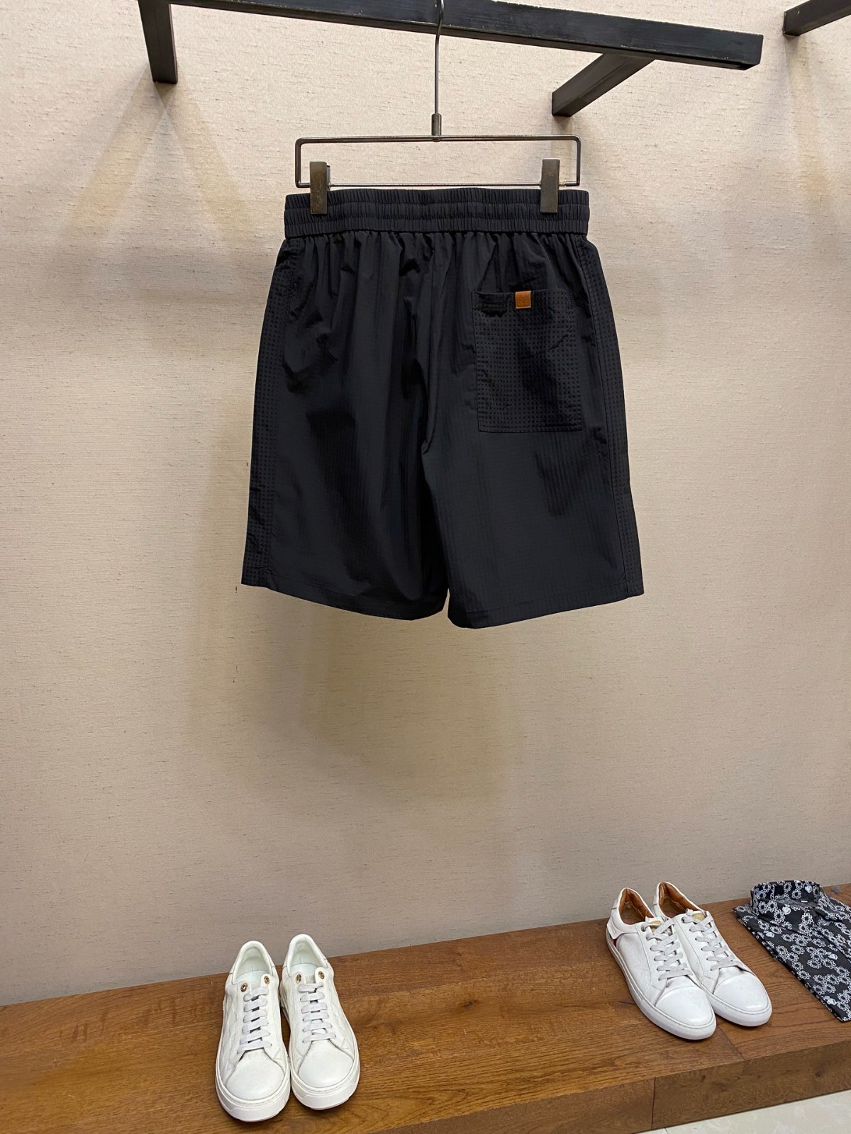 シンプル 洗練された 夏の定番 ロエベ パンツ 偽物 ロゴ ショートパンツ-2