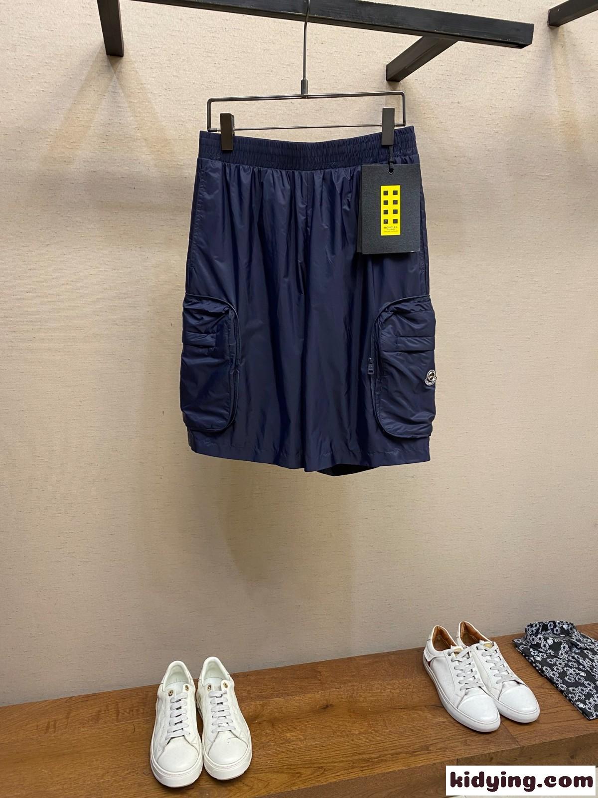 人気 カジュアル ナイロン ショートパンツ モンクレール パンツ コピー ブルー-0