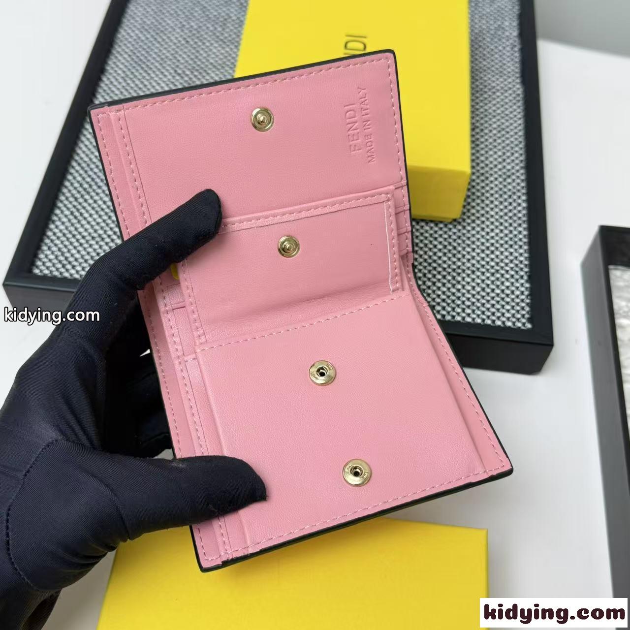 シンプル 小銭入れ付き 2つ折り財布 フェンディ 財布 スーパーコピー ピンク-4