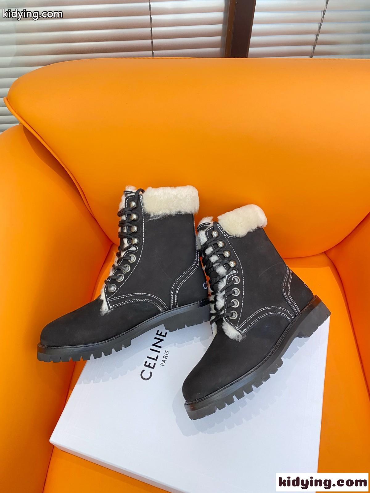 定番 カジュアル CELINE KURT レースアップ ミッドブーツ 偽物 ブラック-1
