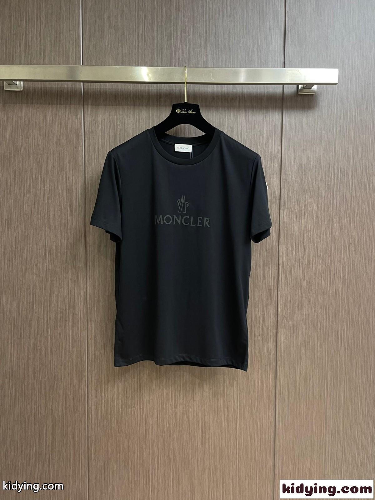 カジュアル モンクレール Tシャツ コピー 定番 ロゴ入り 半袖Tシャツ ブラック-0